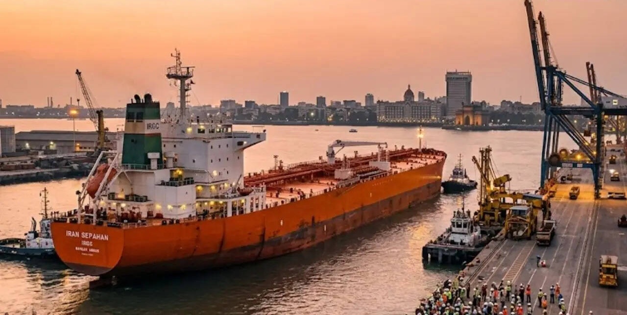 सात साल बाद ईरानी कच्चे तेल की वापसी, भारत पहुंचे दो टैंकर।